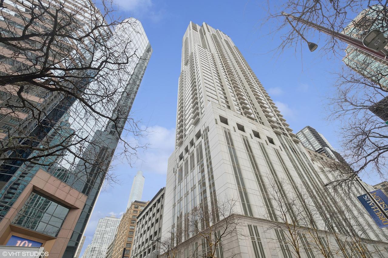 55 E Erie St. #2103, Chicago, IL 60611