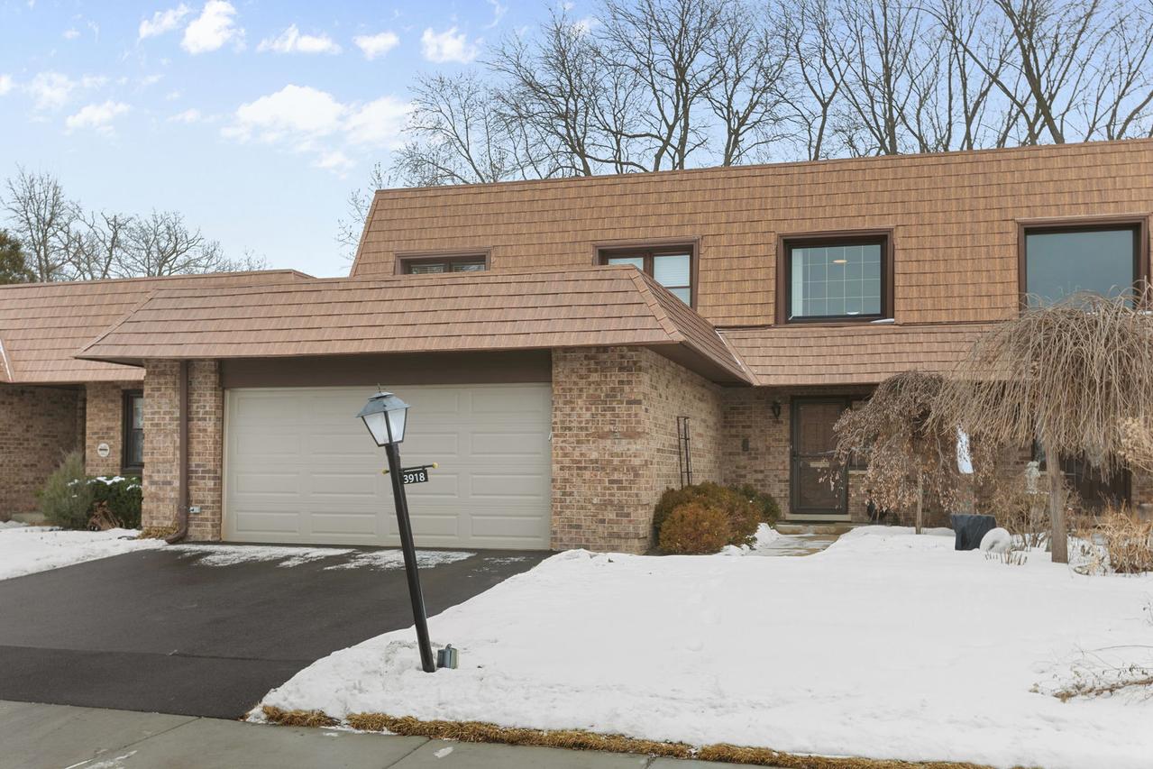3918 Dundee Rd., Northbrook, IL 60062