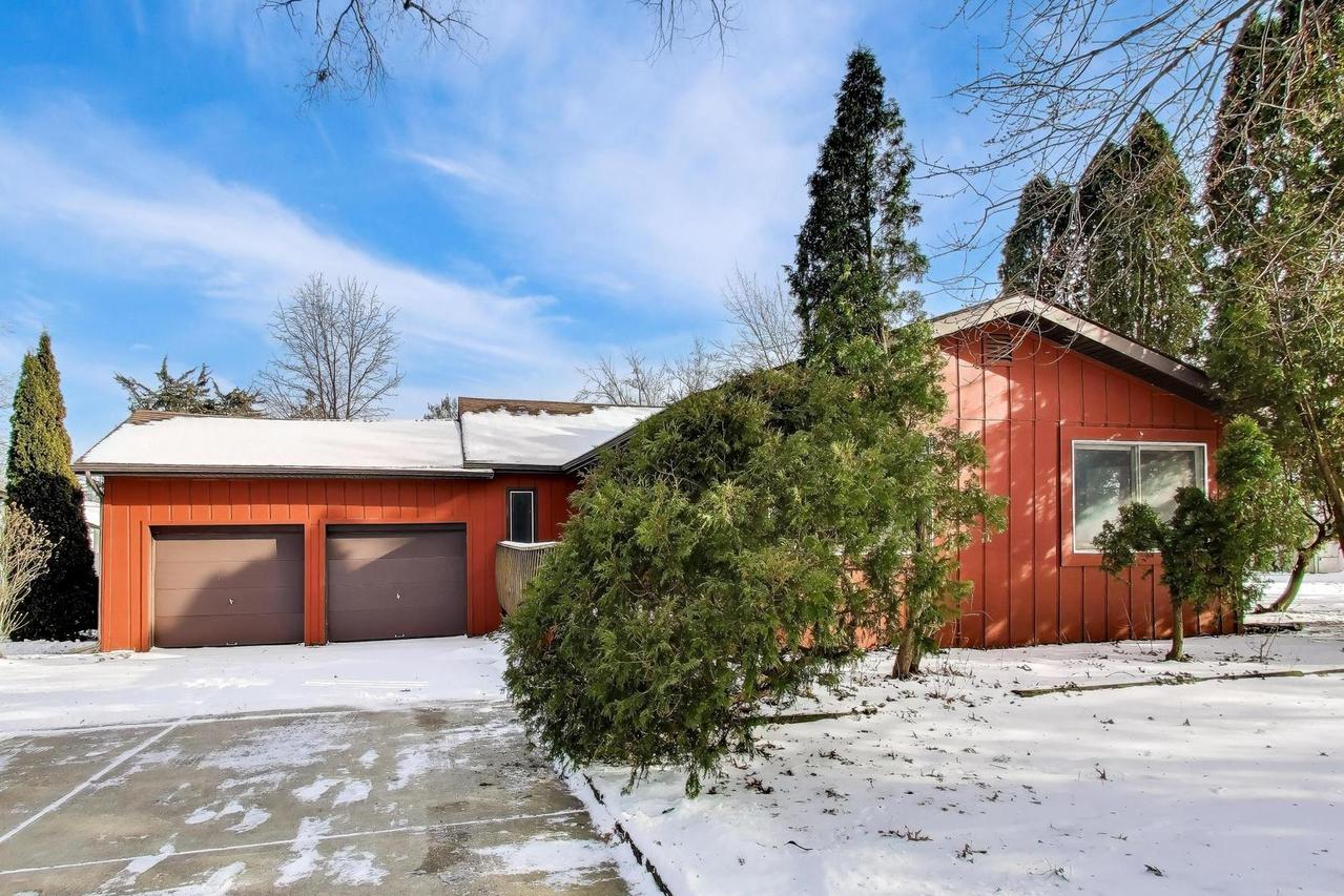 5303 Victor St., Downers Grove, IL 60515