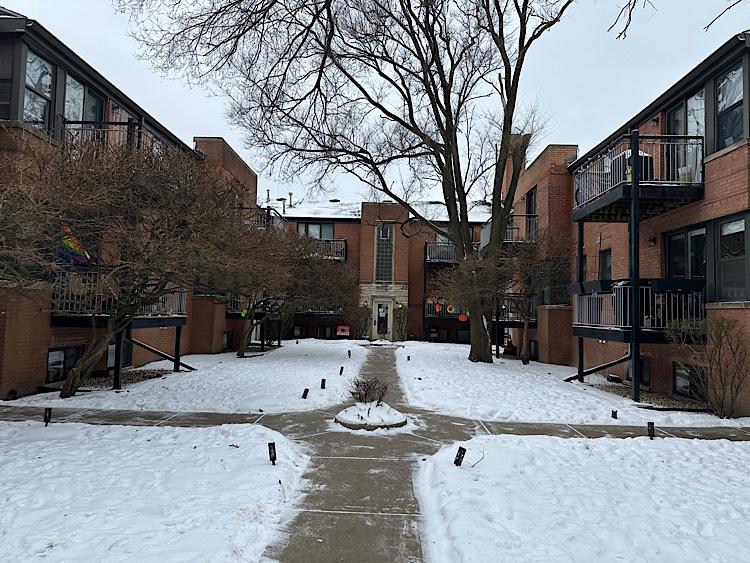 7334 N Winchester Ave. #2E, Chicago, IL 60626