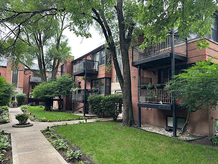 7334 N Winchester Ave. #2E, Chicago, IL 60626