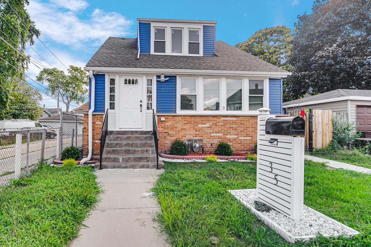 35 S 16th Ave., Maywood, IL 60153