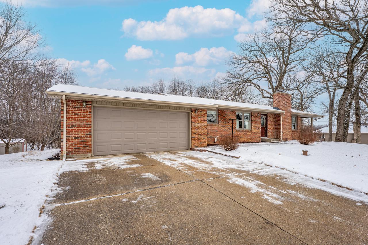 5567 N Blackwood Rd., Davis Junction, IL 61020