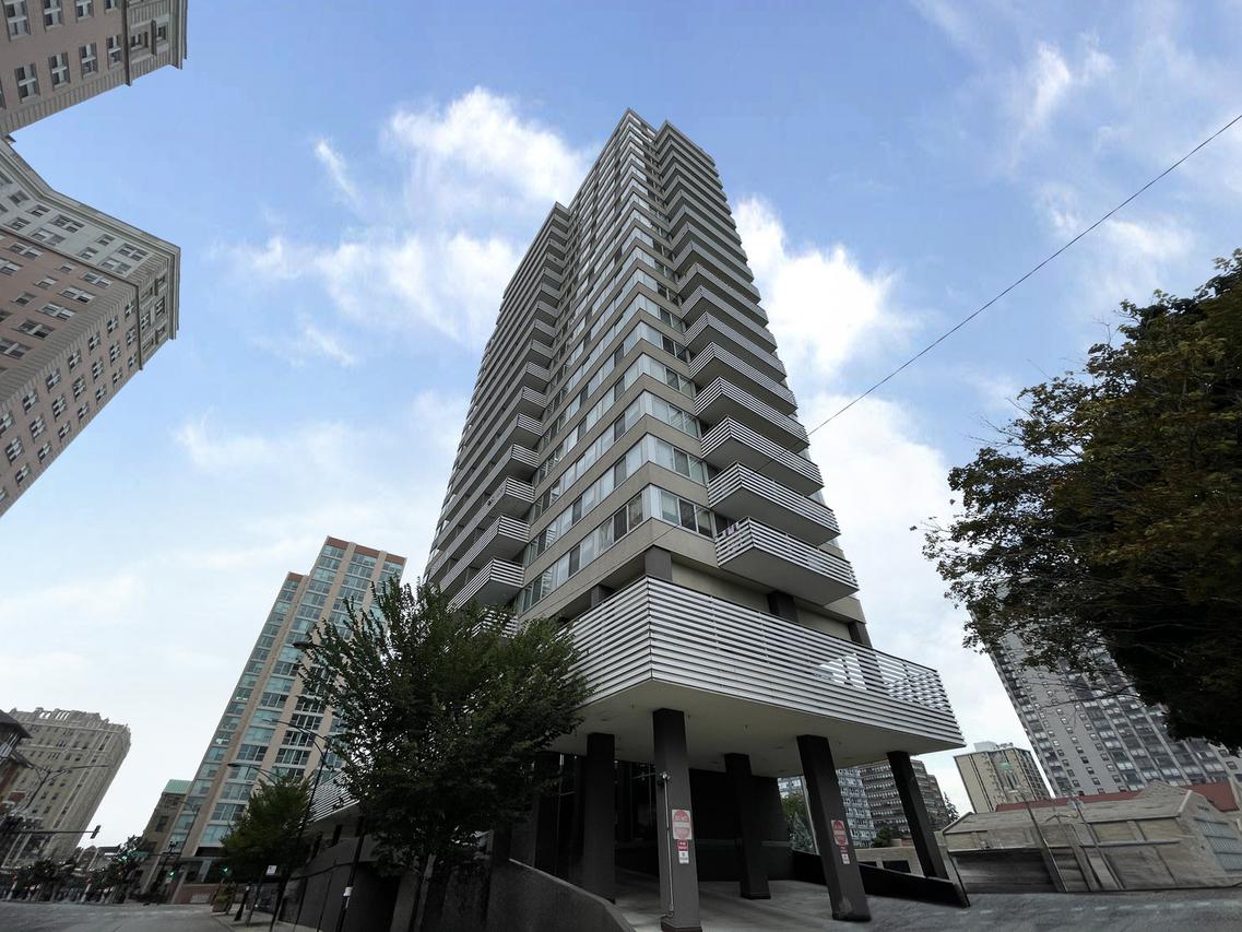 5601 N Sheridan Rd. #14E, Chicago, IL 60660