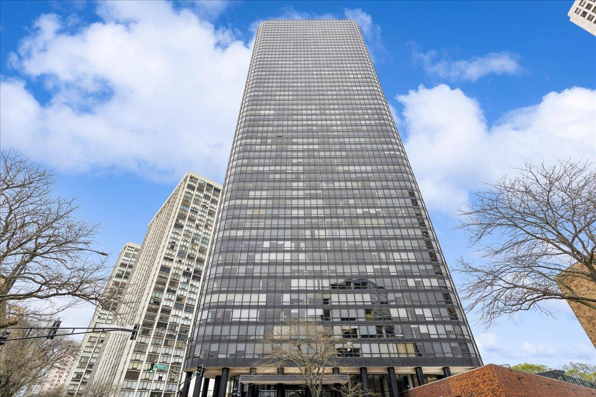 5415 N Sheridan Rd. #5409, Chicago, IL 60640