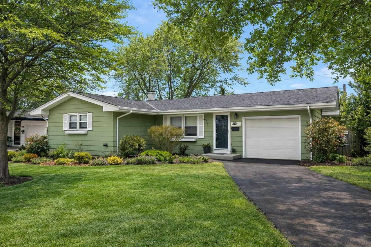 1810 Evergreen St., St. Charles, IL 60174