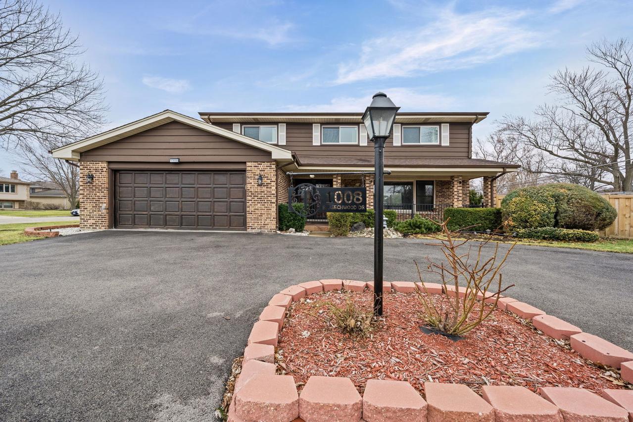 1008 S Beechwood Dr., Mount Prospect, IL 60056
