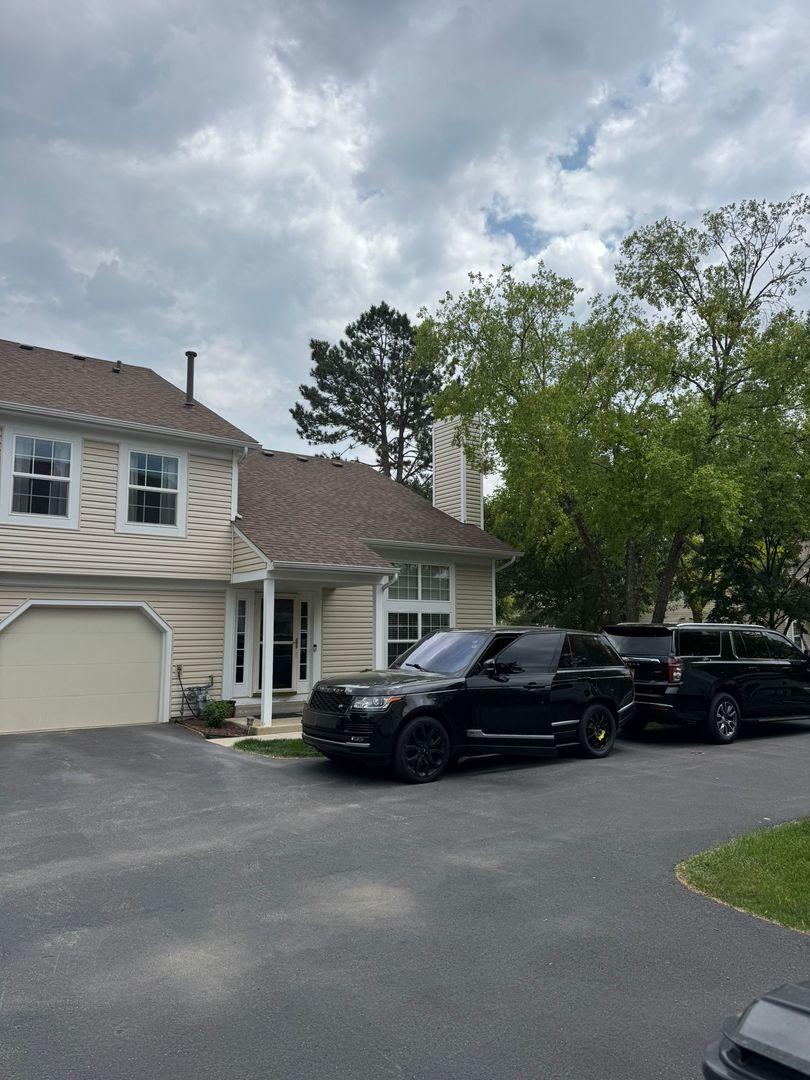 250 Acorn Dr., Streamwood, IL 60107