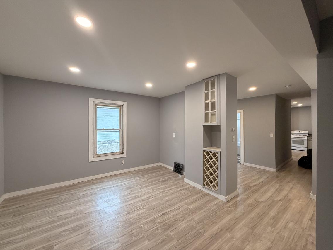 1024 S Warren St., Peoria, IL 61605