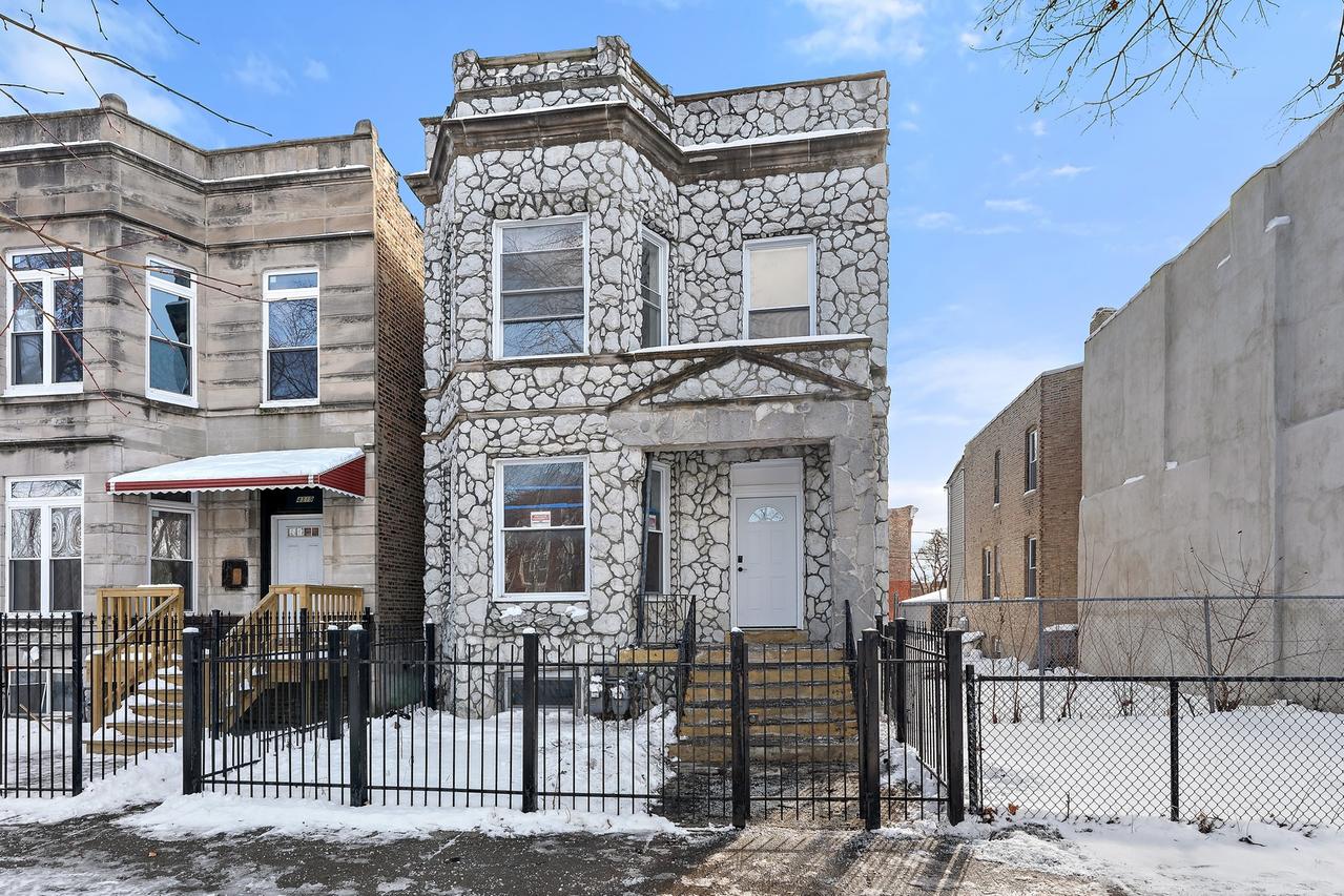 4321 W Maypole Ave., Chicago, IL 60624