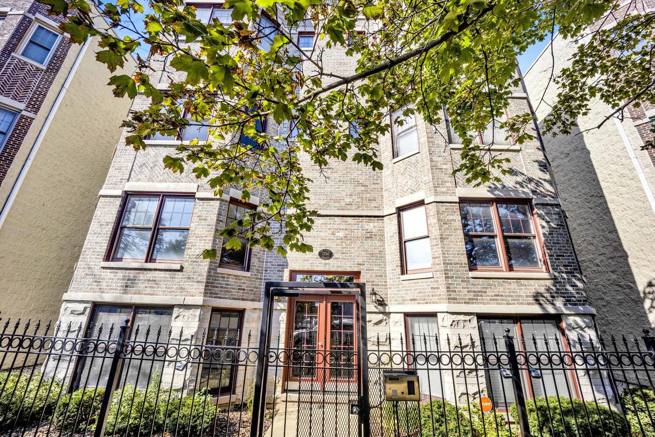 2750 N Wolcott Ave. #2S, Chicago, IL 60614