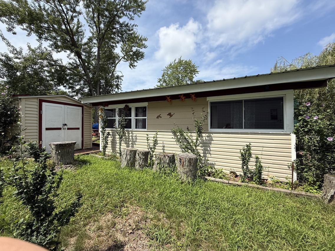 22-46 Woodhaven Lakes, Sublette, IL 61367