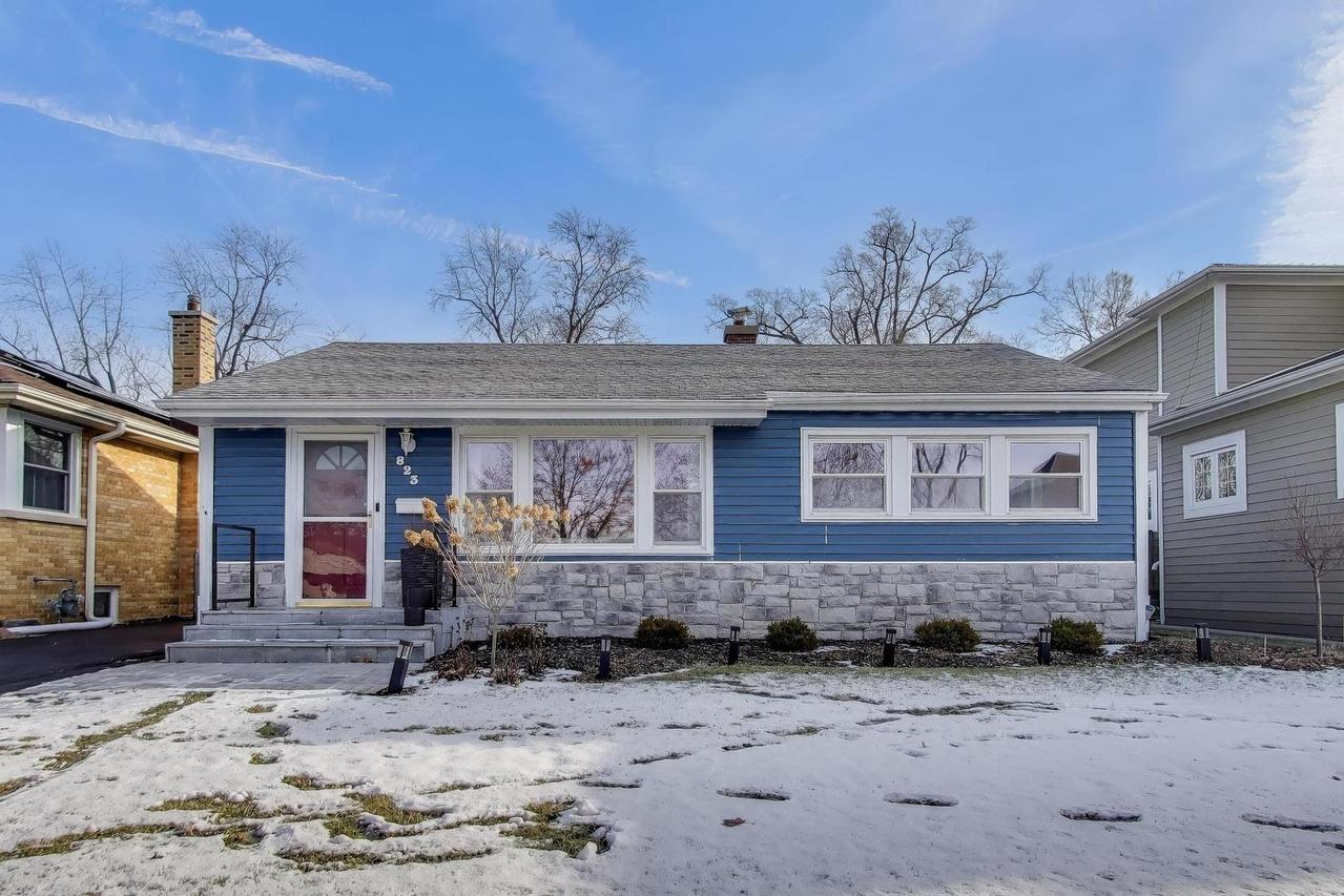 823 N Fernandez Ave., Arlington Heights, IL 60004