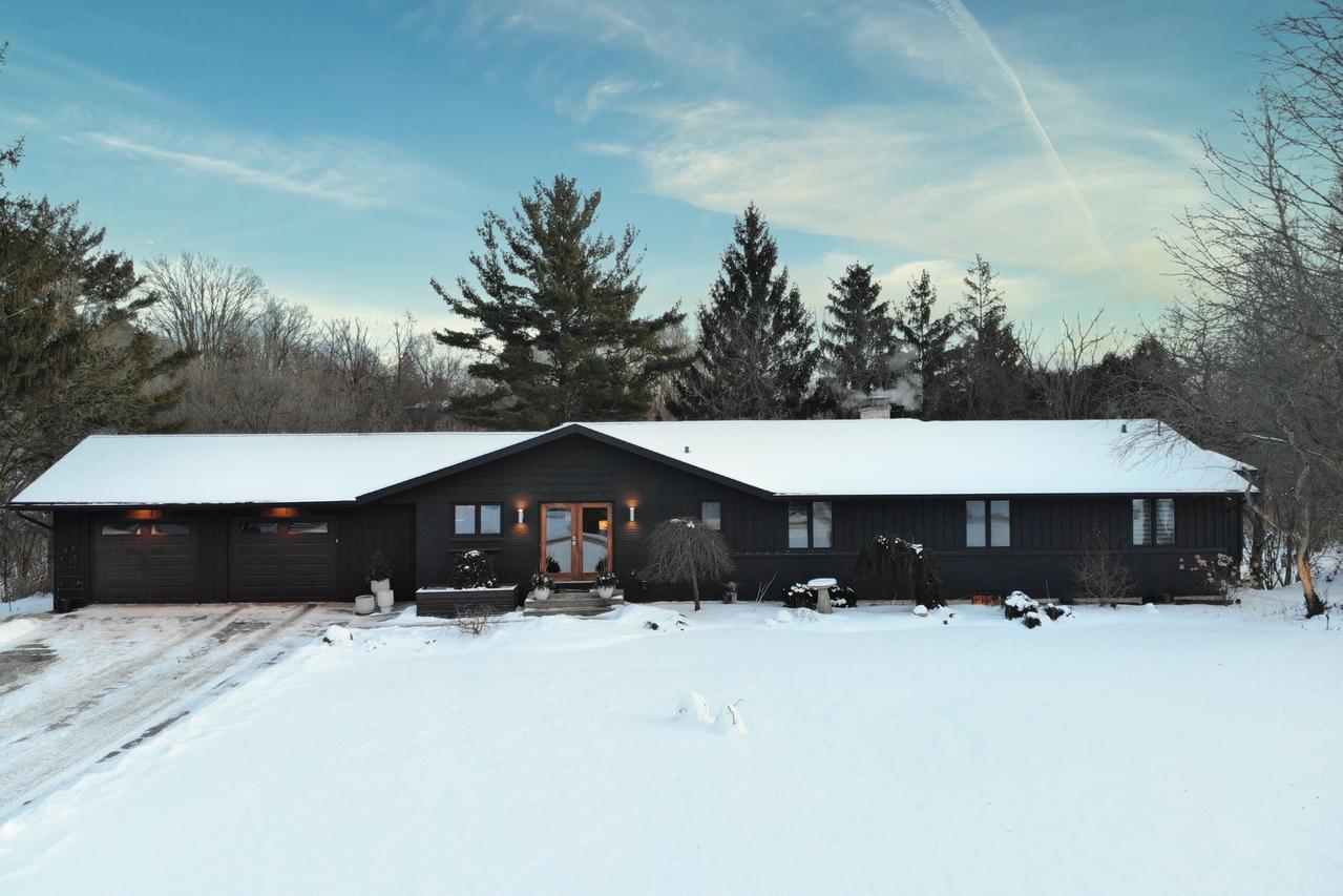 6811 W Gate Rd., Roscoe, IL 61073