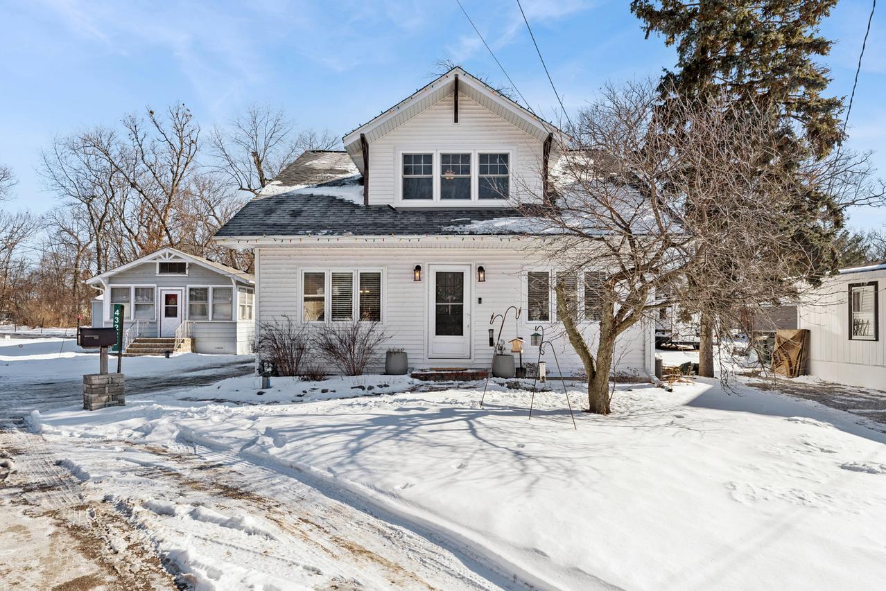 43225 N Lakeside Dr., Antioch, IL 60002