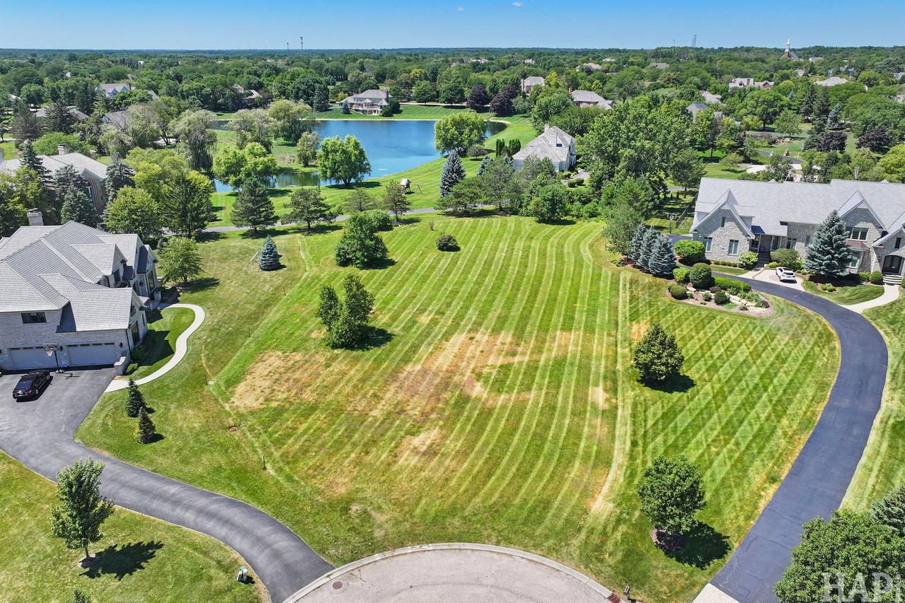 12 Leanda Ct., South Barrington, IL 60010