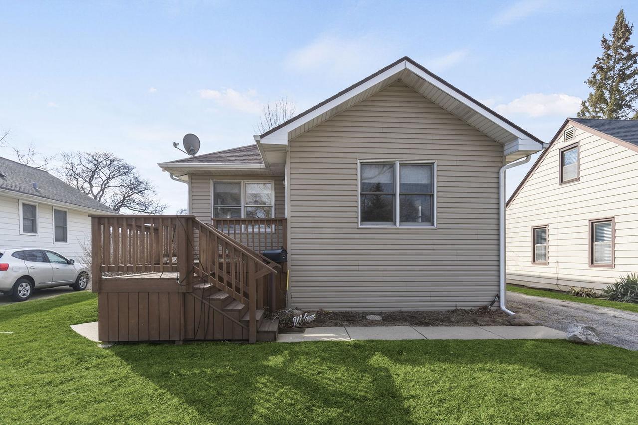 140 N Elroy Ave., Bartlett, IL 60103