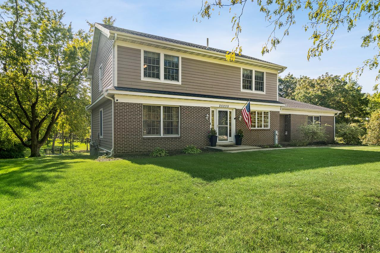 25235 W Hermosa Ave., Wauconda, IL 60084