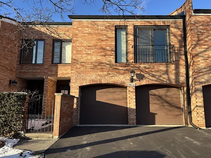 19W244 Governors Tr., Oak Brook, IL 60523