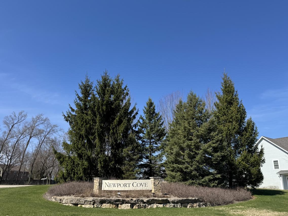 40729 N North Newport Dr., Antioch, IL 60002