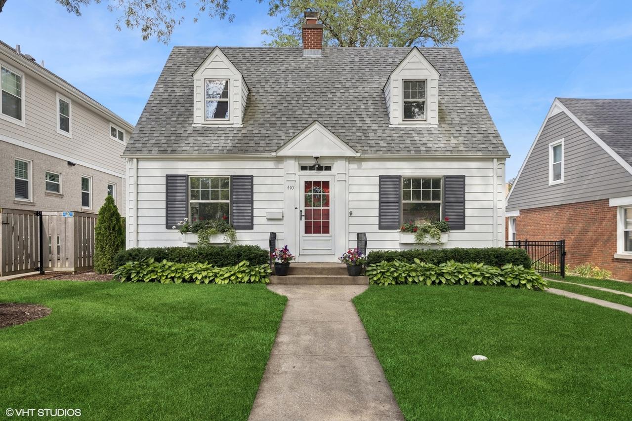 410 Leitch Ave., La Grange, IL 60525