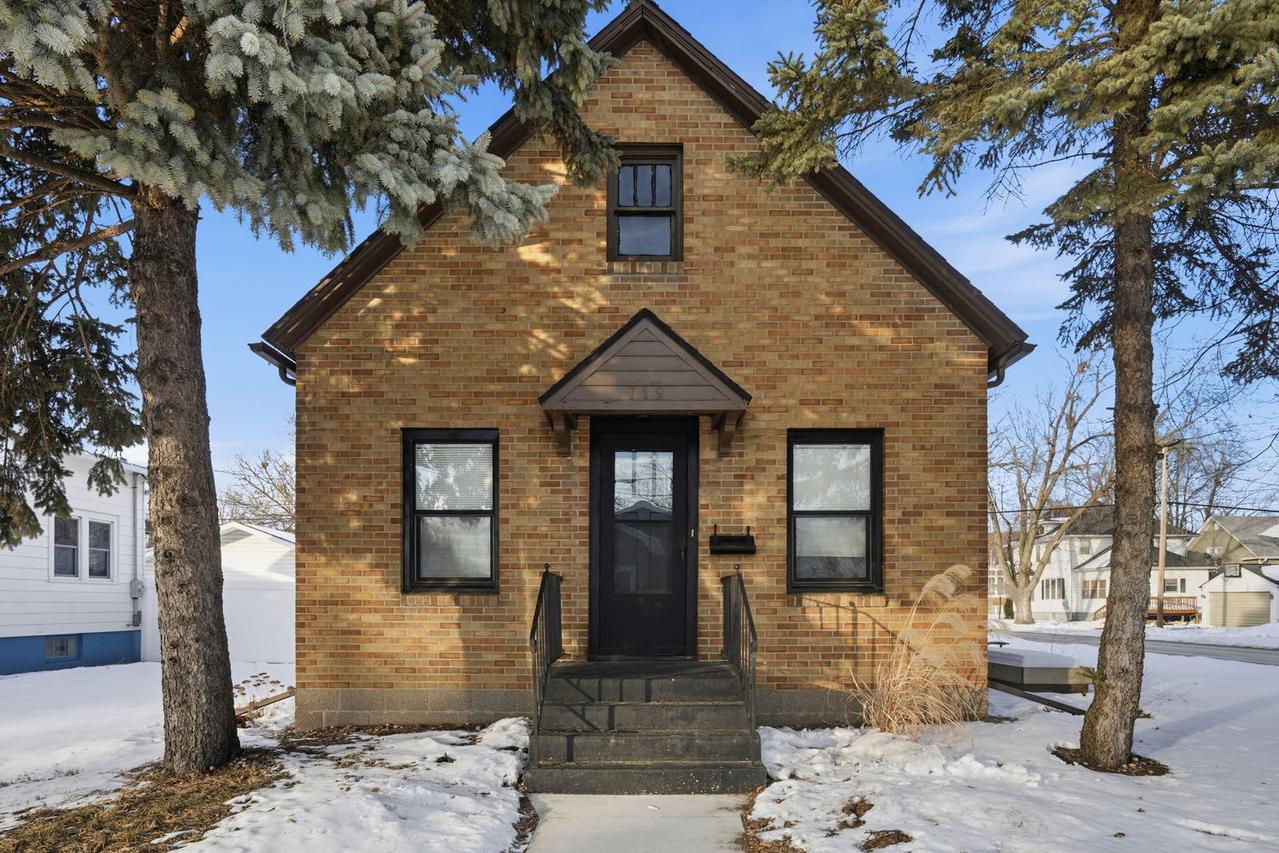 719 16th Ave., Fulton, IL 61252