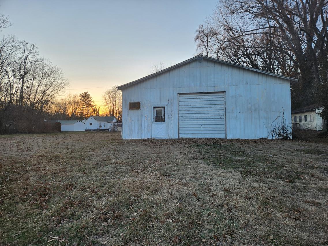 319 S 1st St., Mt Vernon, IL 62864