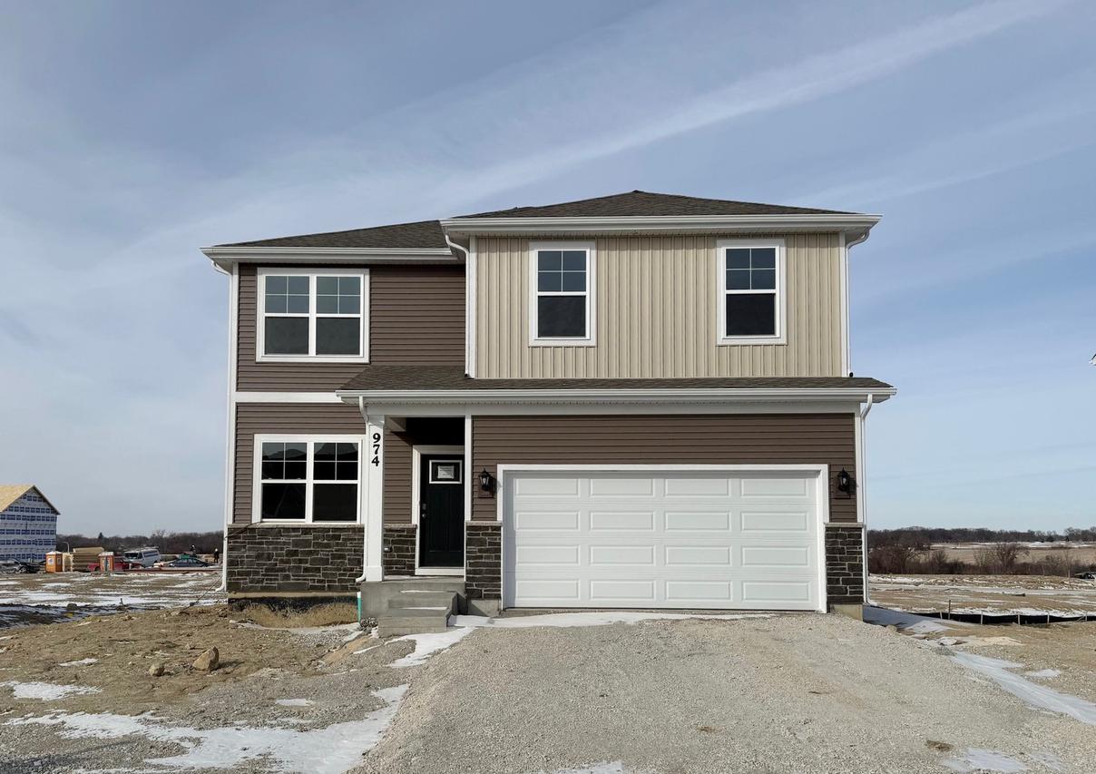 974 Garnet Ln., Montgomery, IL 60538