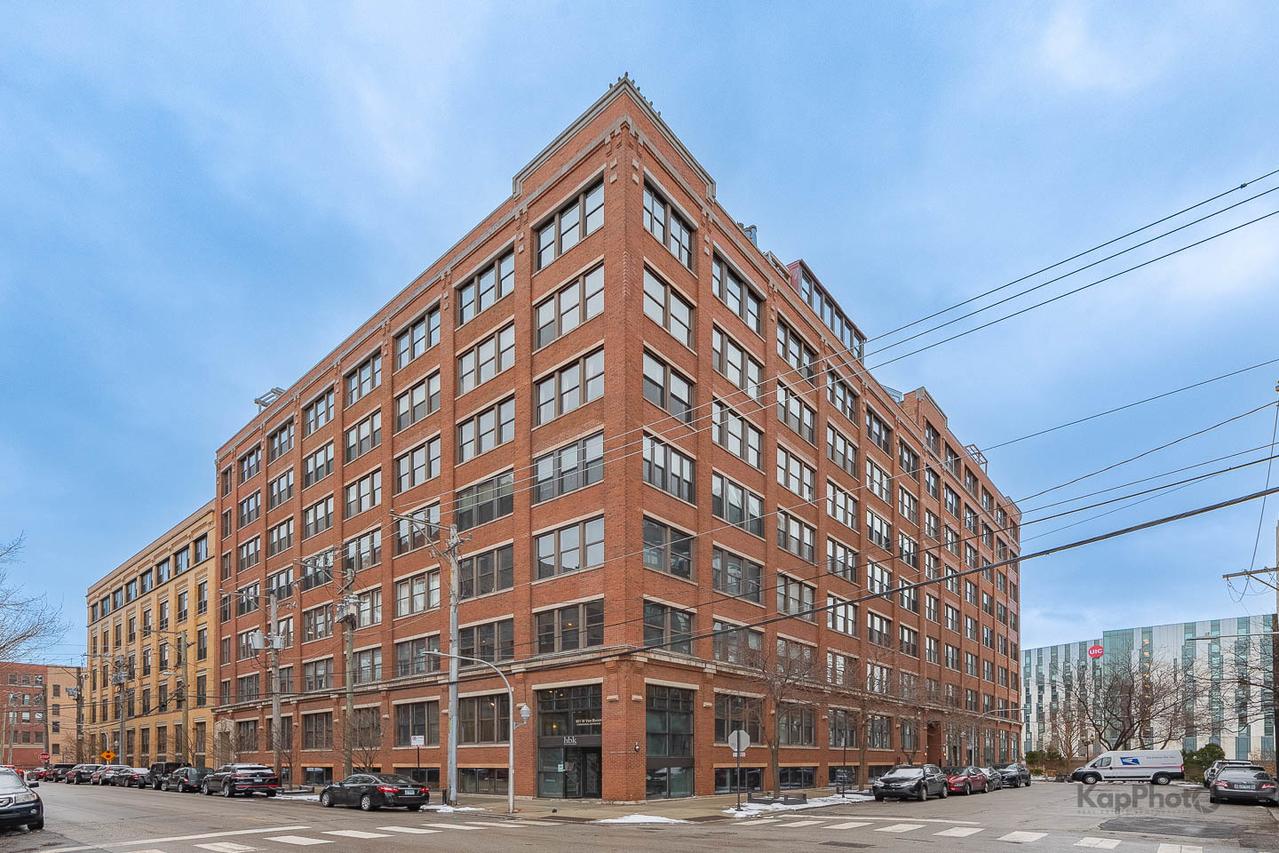 913 W Van Buren St. #1A, Chicago, IL 60607