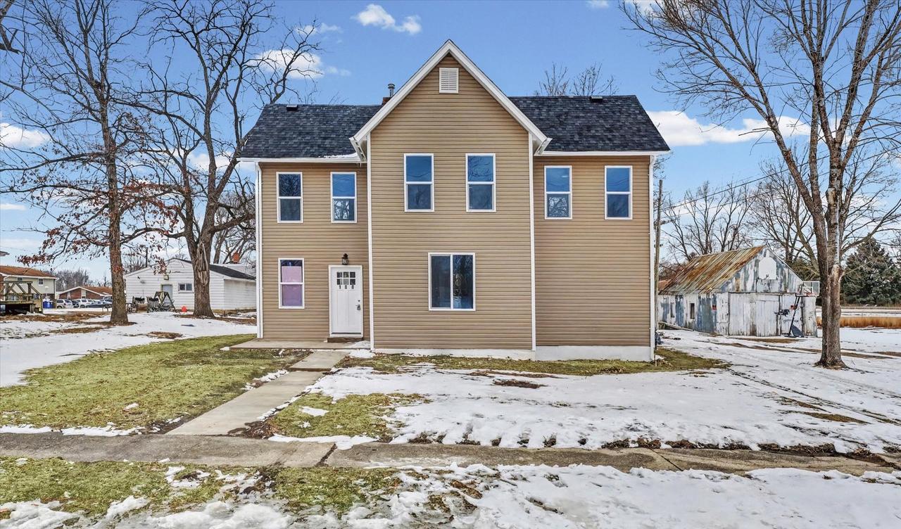 108 S 1st St., Chatsworth, IL 60921