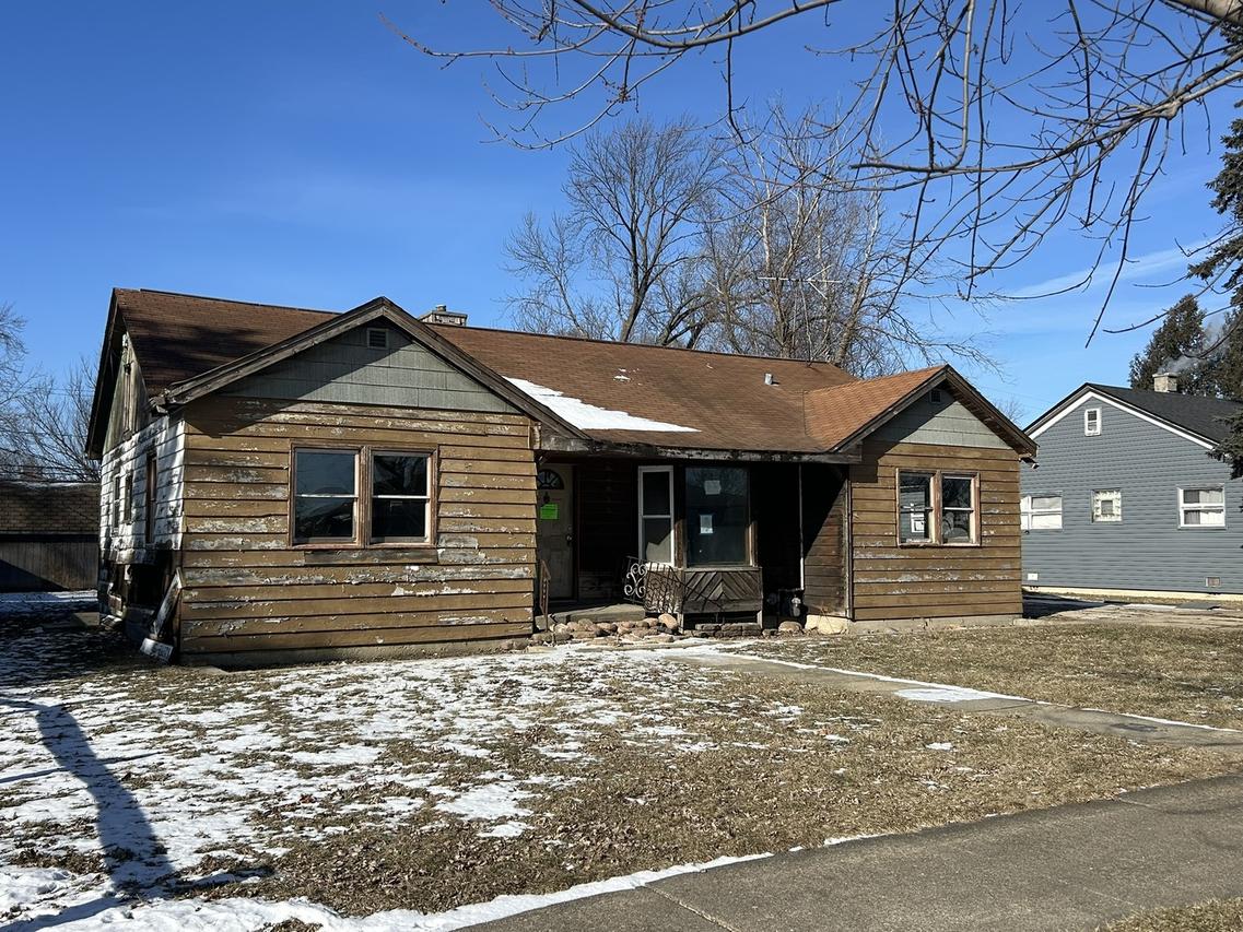 9606 S Natoma Ave., Oak Lawn, IL 60453