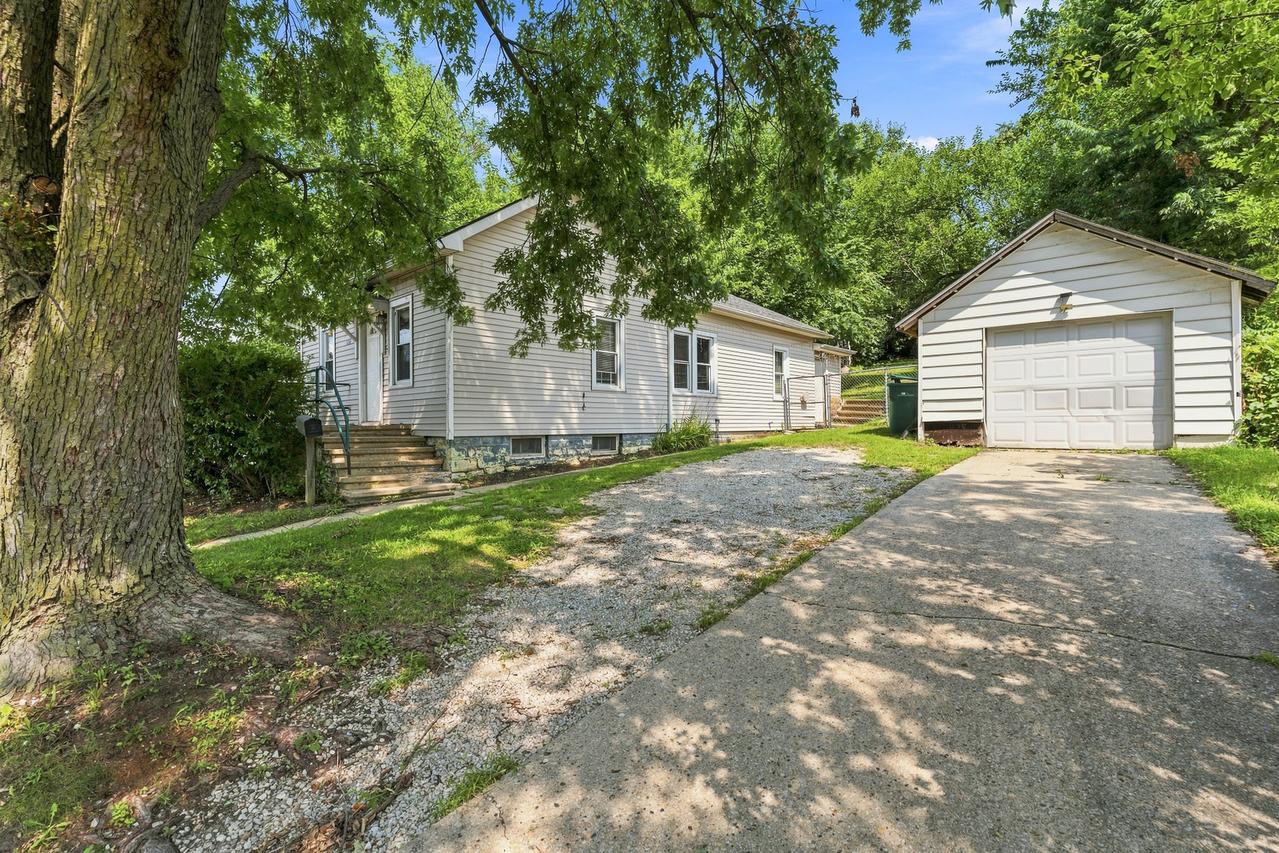 1720 S State St., Lockport, IL 60441