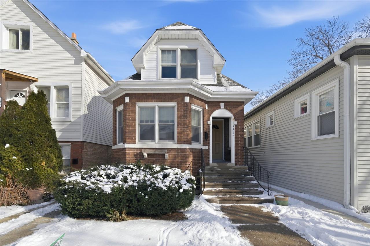 1429 Wesley Ave., Berwyn, IL 60402