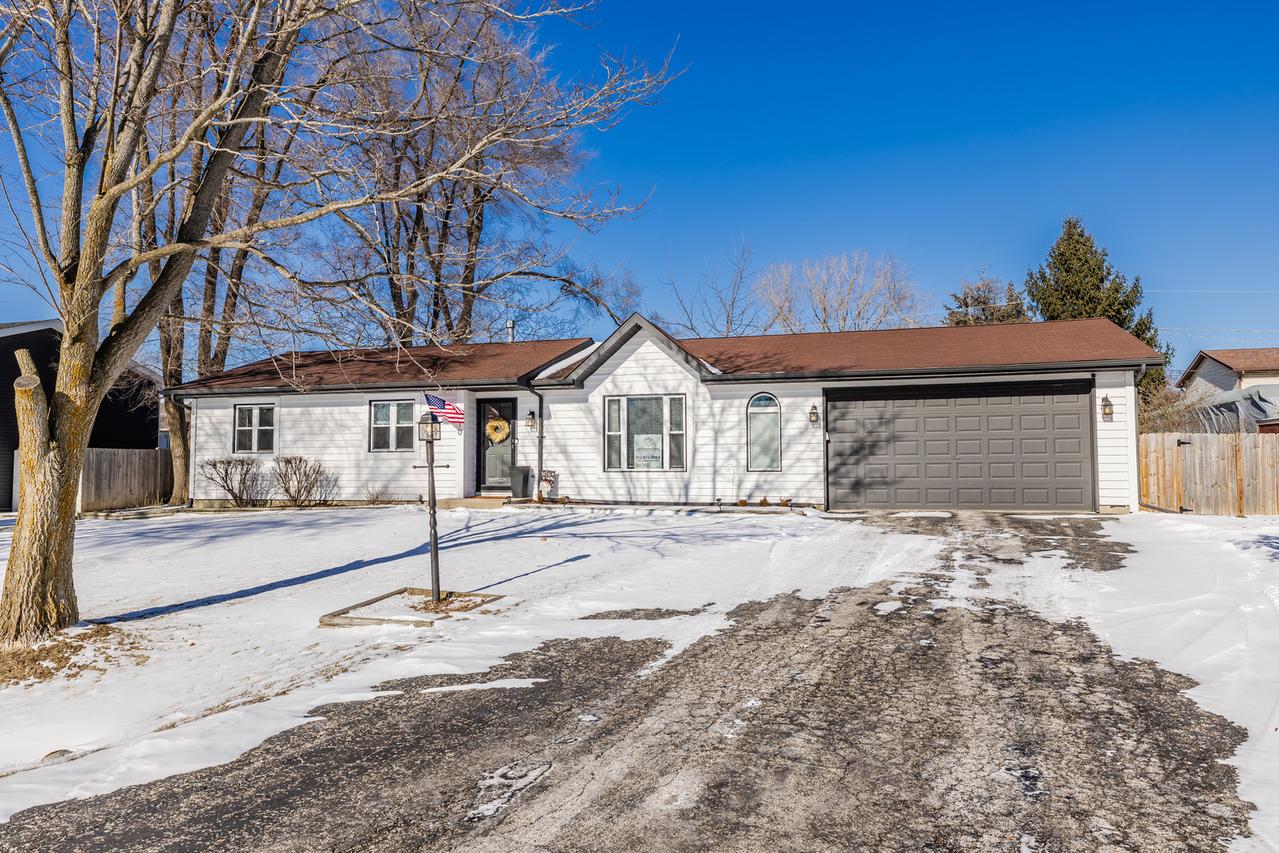 610 W Wegner Rd., Mchenry, IL 60051