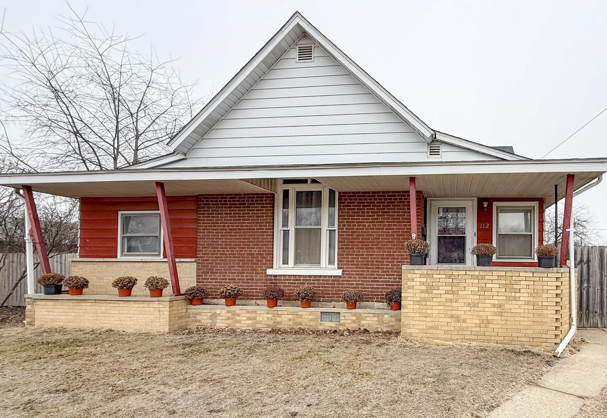 112 S H St., Tilton, IL 61833