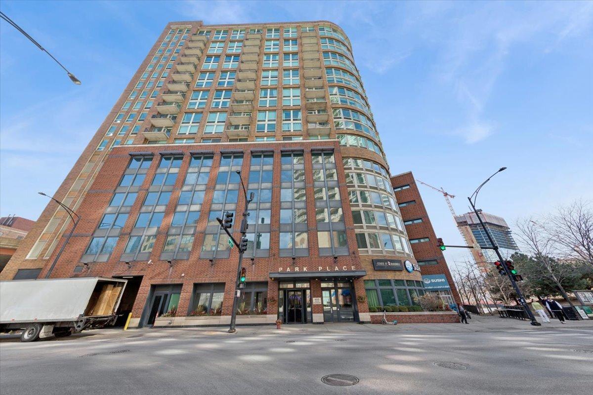 600 N Kingsbury St. #1809, Chicago, IL 60654