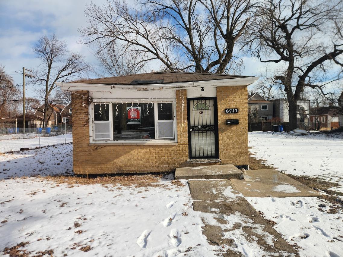 6717 S Rhodes Ave., Chicago, IL 60637