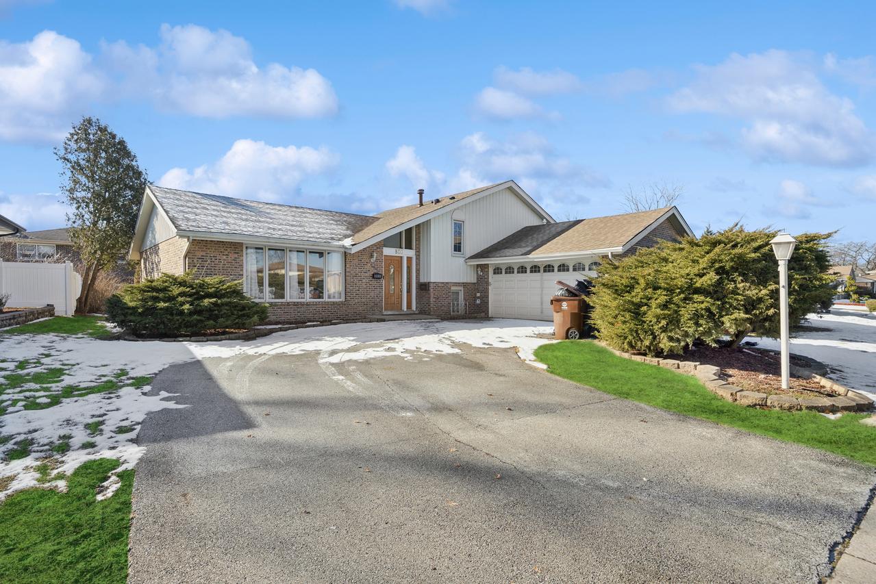 803 E 193rd St., Glenwood, IL 60425