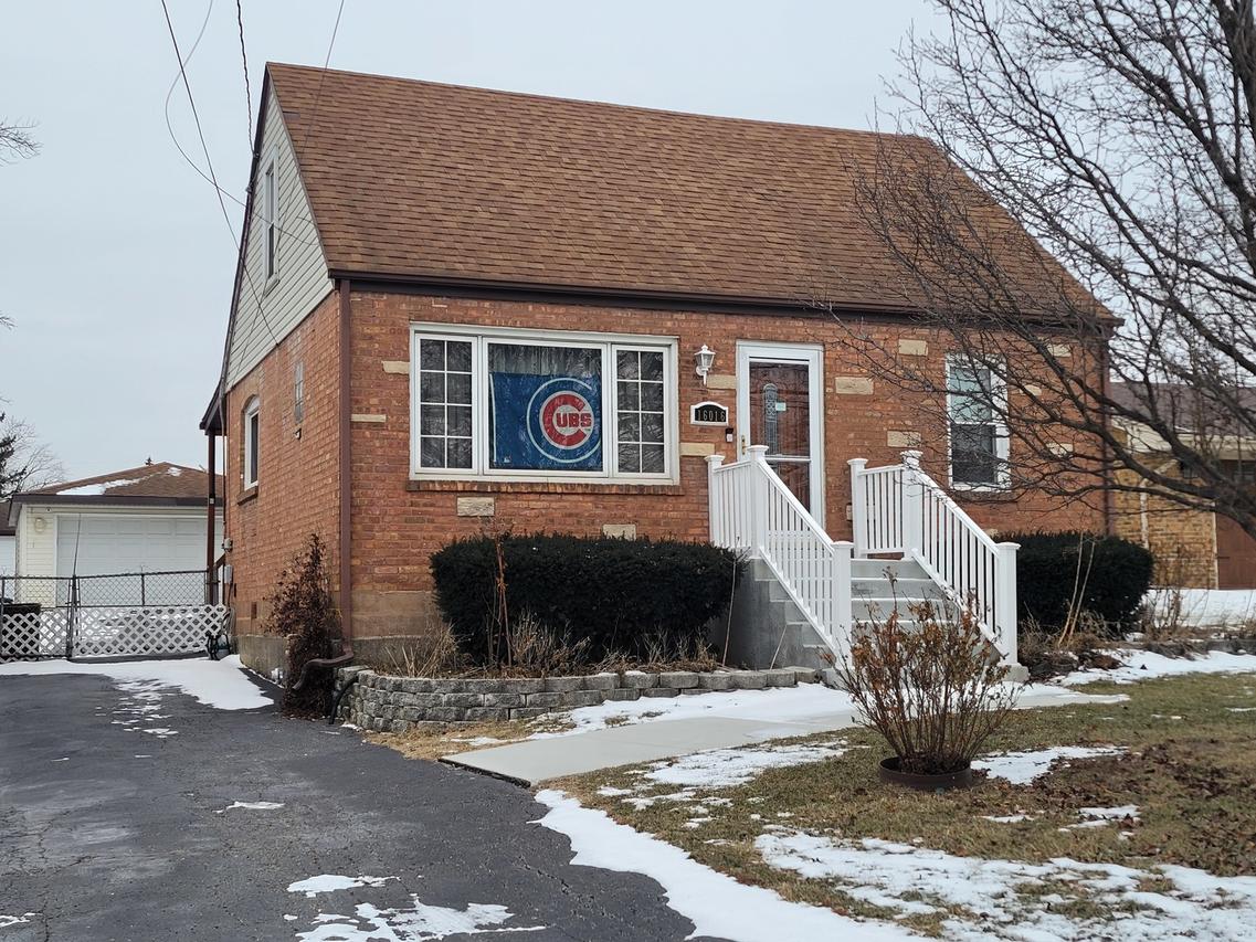 16016 Latrobe Ave., Oak Forest, IL 60452