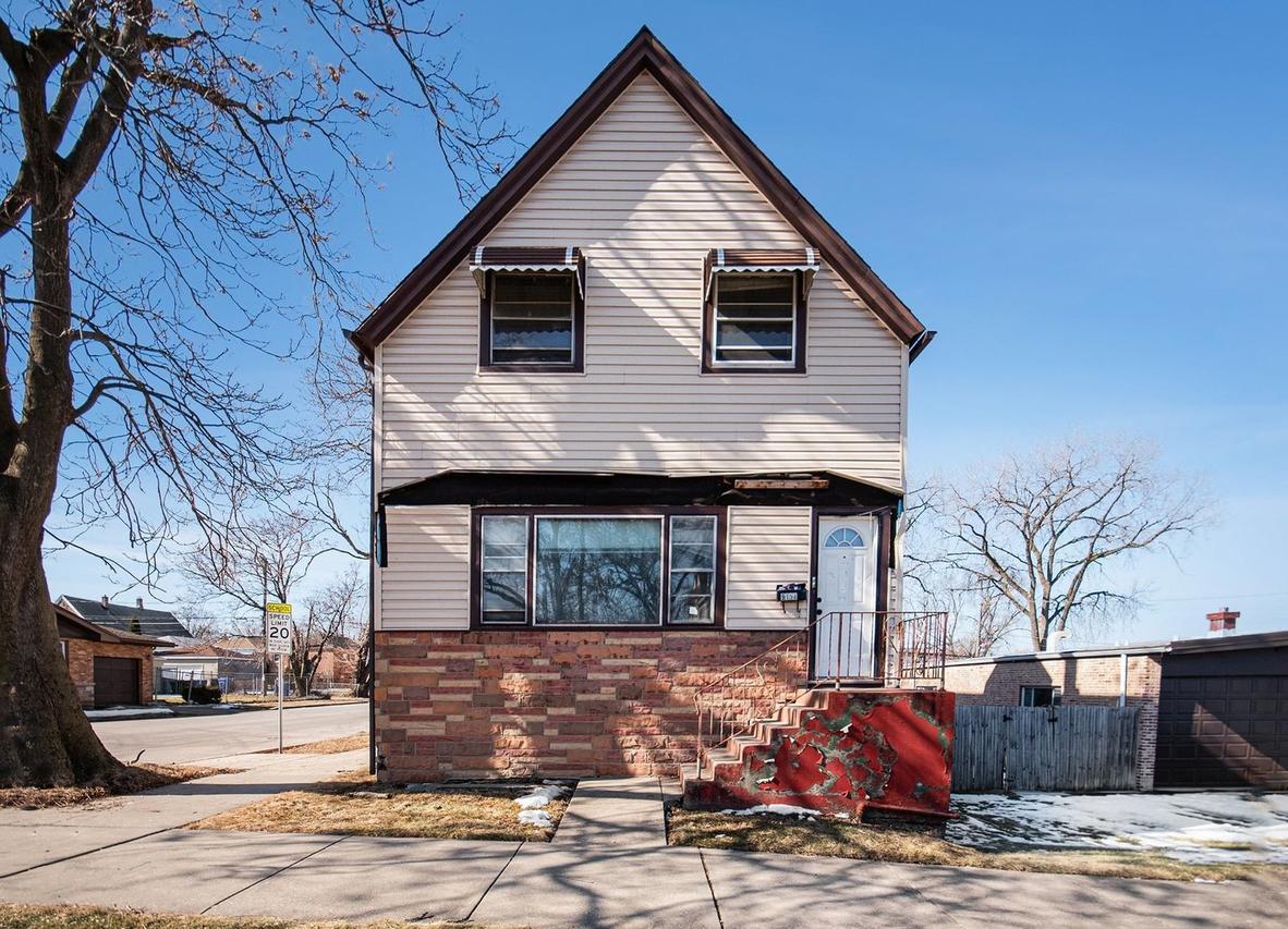 9158 S Clyde Ave., Chicago, IL 60617