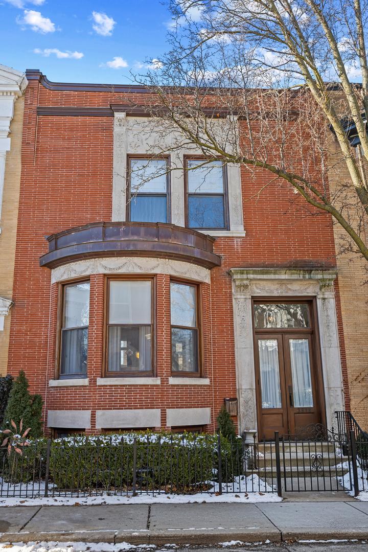 3818 N Alta Vista Ter., Chicago, IL 60613