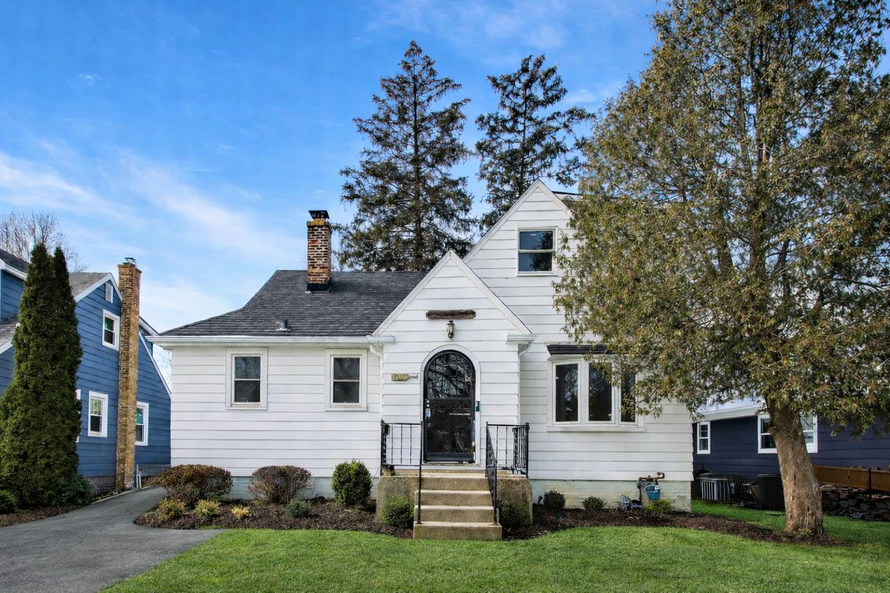 4238 Lindley St., Downers Grove, IL 60515