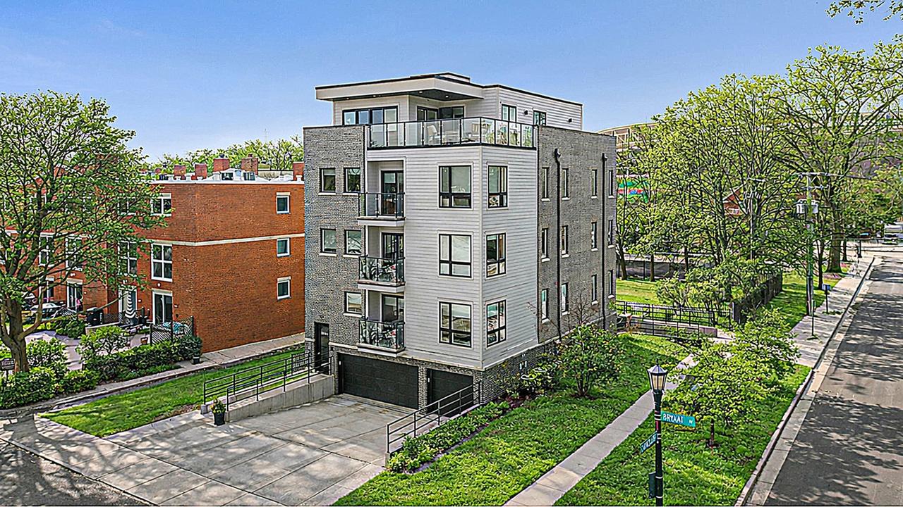 1210 Chancellor St. #3, Evanston, IL 60201