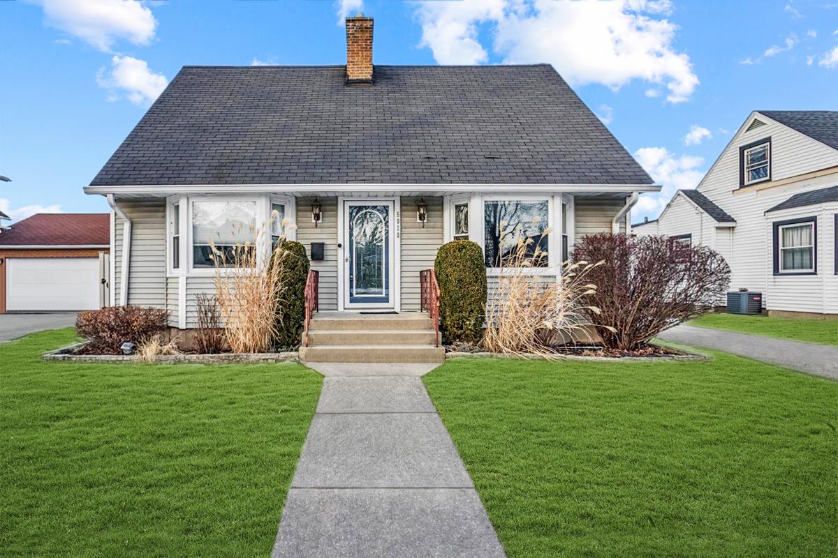 5910 Carol Ave., Morton Grove, IL 60053