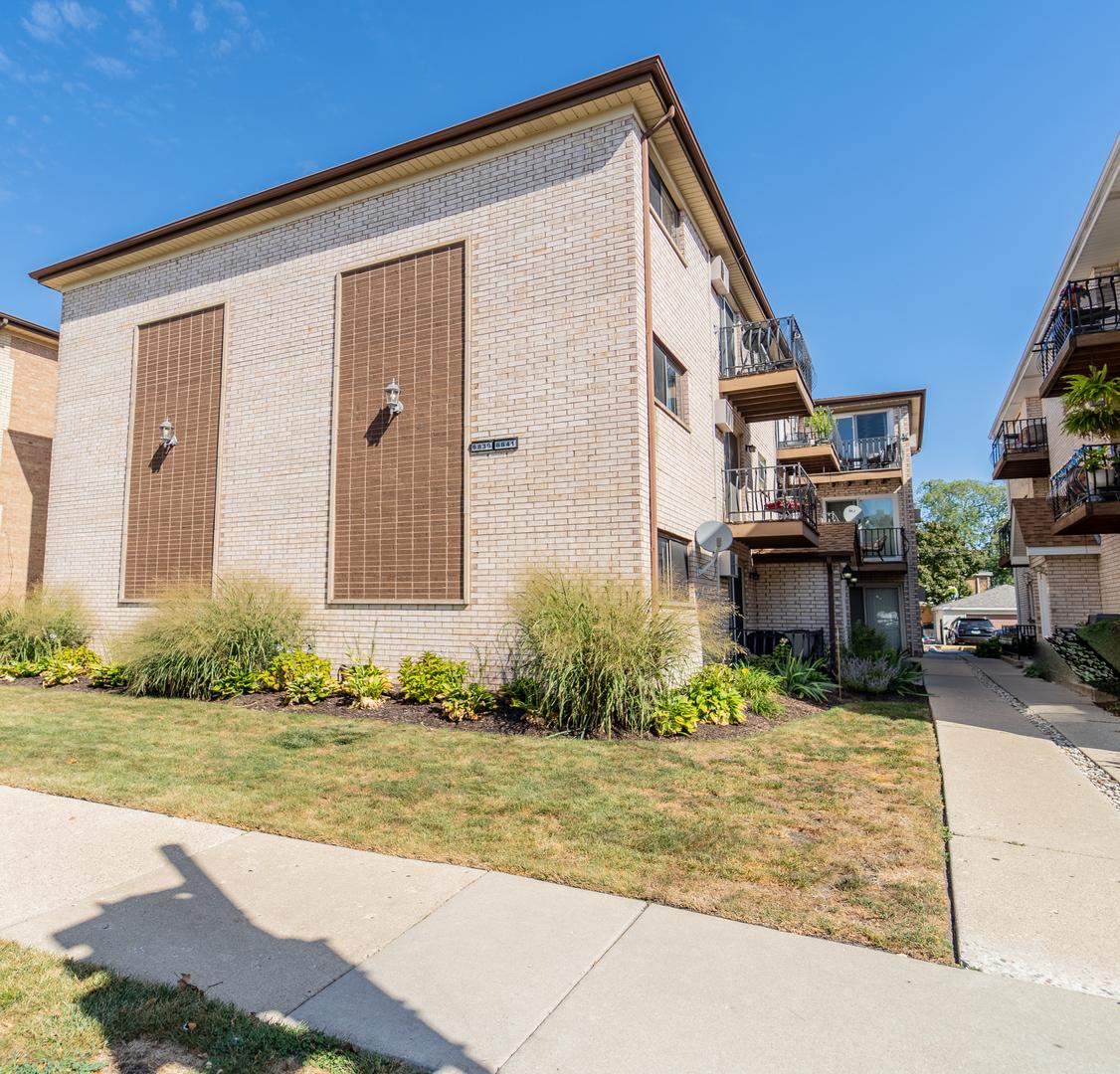 6841 N Northwest Hwy. #3C, Chicago, IL 60631