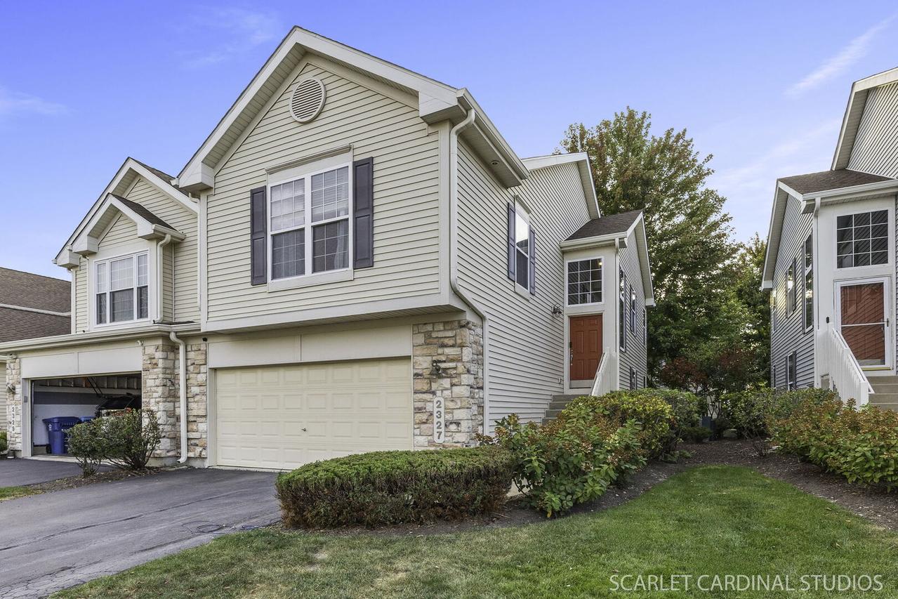 2327 Georgetown Cir., Aurora, IL 60503