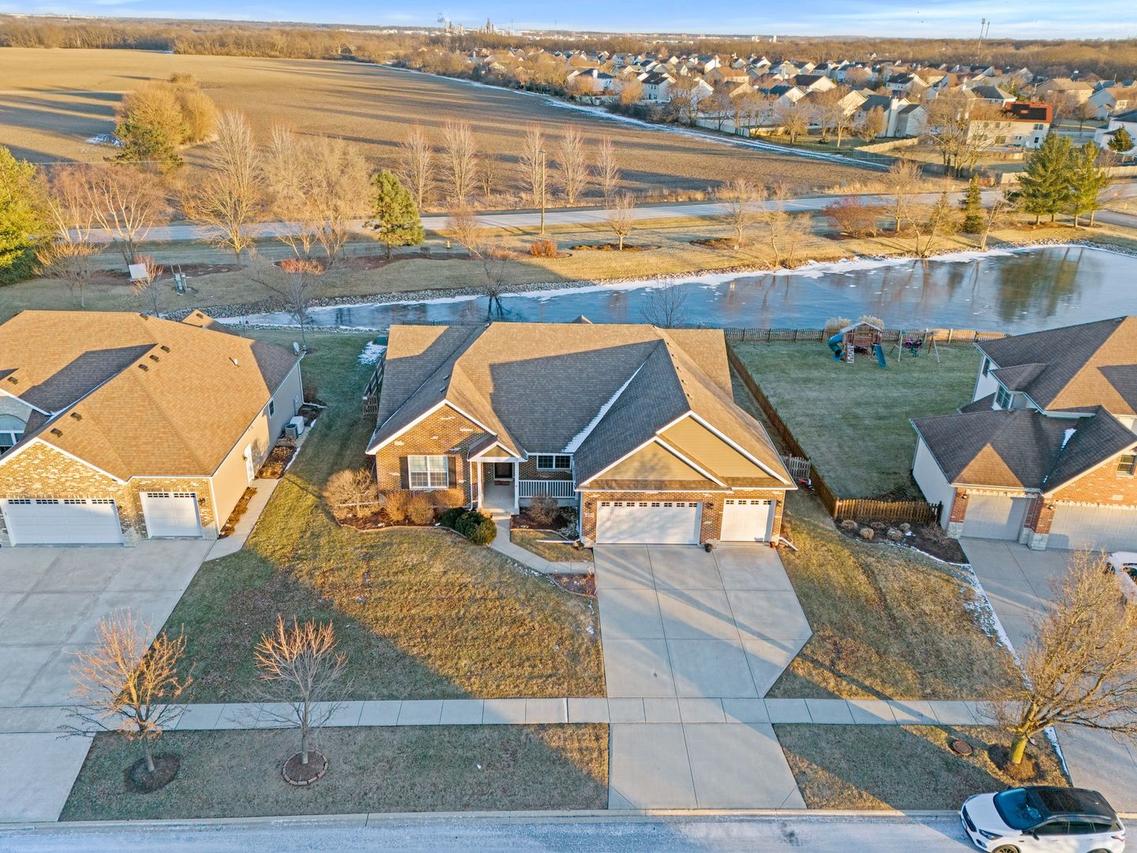 428 E Frontier Dr., Minooka, IL 60447