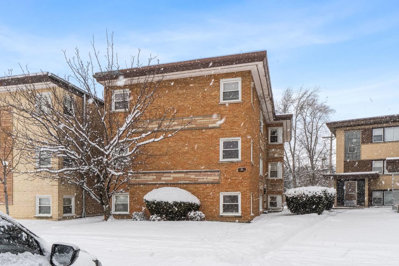 26 W Conti Pkwy. #1N, Elmwood Park, IL 60707
