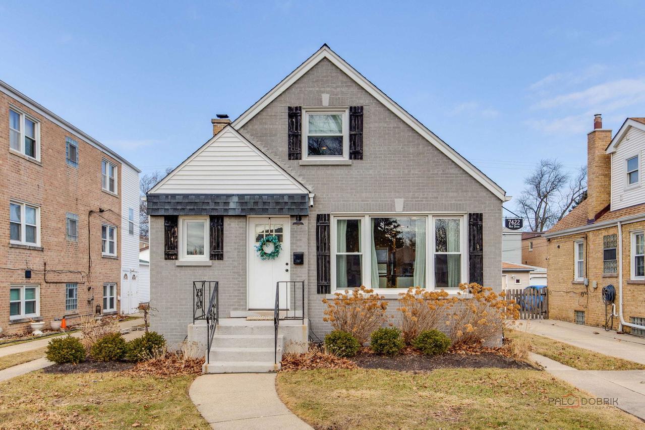 7422 W Devon Ave., Chicago, IL 60631