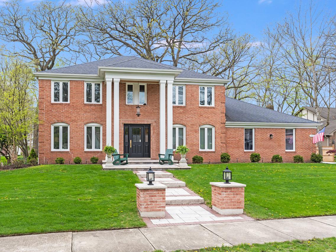 1415 Heatherton Dr., Naperville, IL 60563